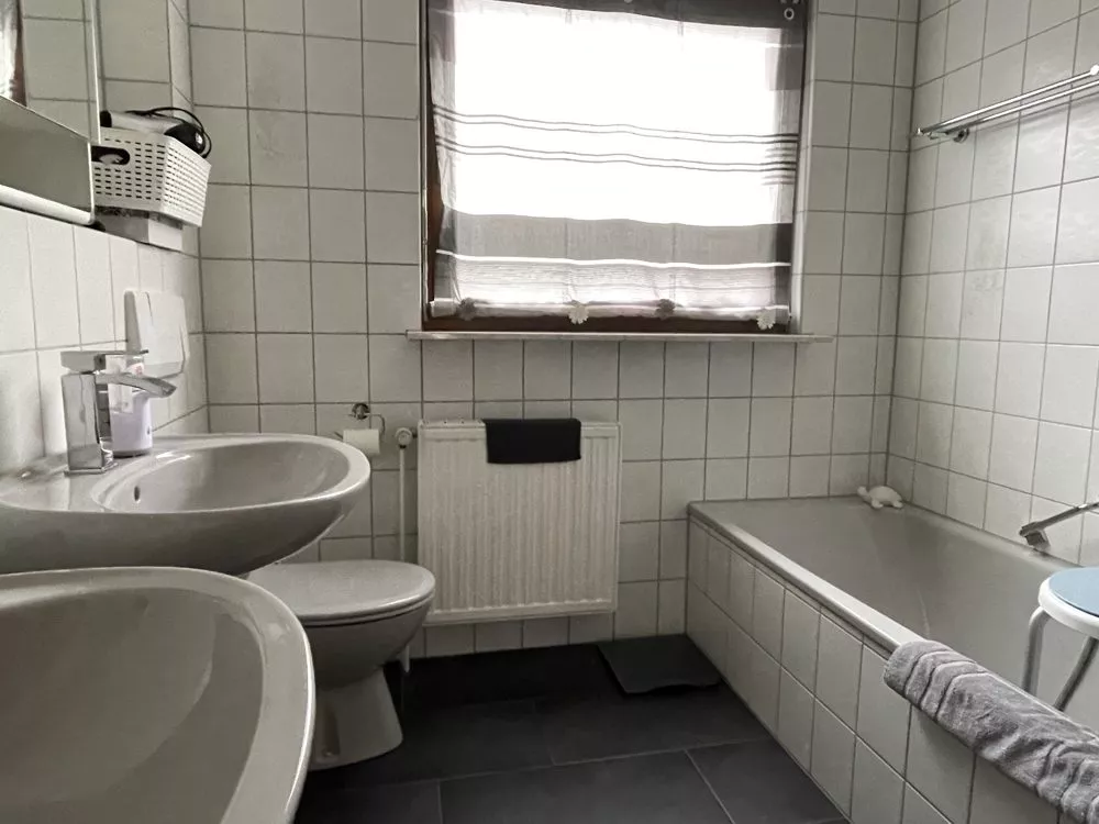 Immobilienangebot - Katzweiler - Alle - 360°-Rundgang, unser Service für Sie - Voll vermietetes 3-Familienhaus mit Doppelgarage