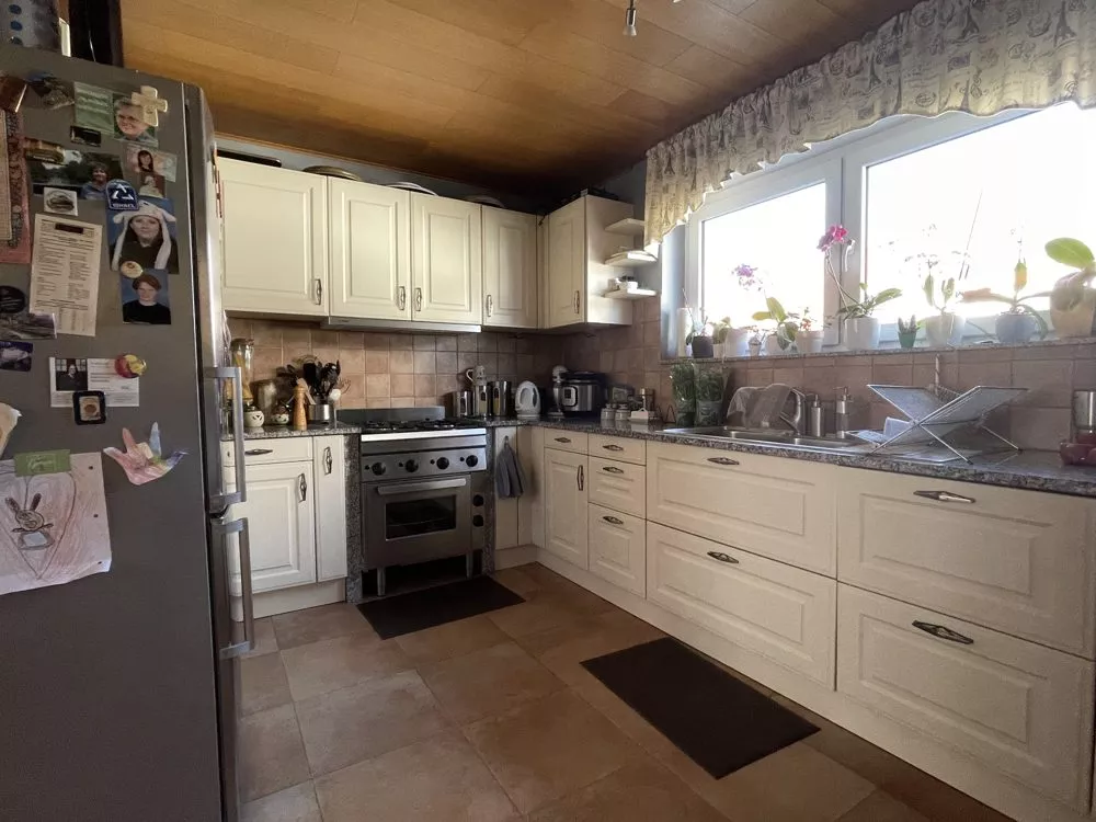 Immobilienangebot - Kindsbach - Alle - 360°-Rundgang, unser Service für Sie - Bungalow mit Einliegerwohnung auf weitläufigem Grundstück