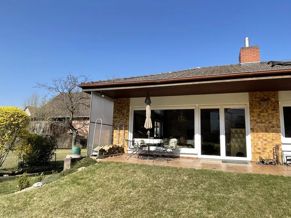 Immobilienangebot - Kindsbach - Alle - 360°-Rundgang, unser Service für Sie - Bungalow mit Einliegerwohnung auf weitläufigem Grundstück