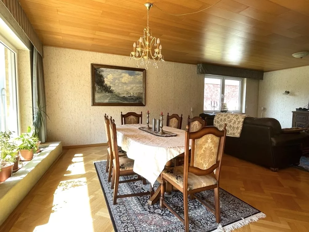 Immobilienangebot - Kindsbach - Alle - 360°-Rundgang, unser Service für Sie - Bungalow mit Einliegerwohnung auf weitläufigem Grundstück
