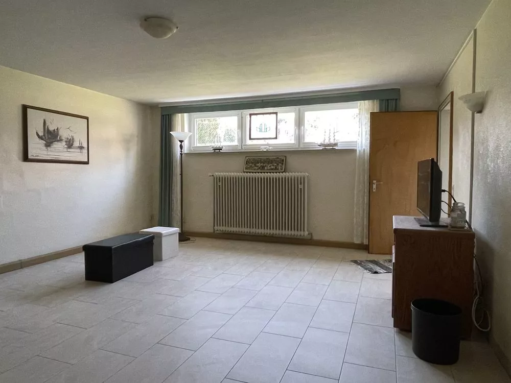Immobilienangebot - Kindsbach - Alle - 360°-Rundgang, unser Service für Sie - Bungalow mit Einliegerwohnung auf weitläufigem Grundstück