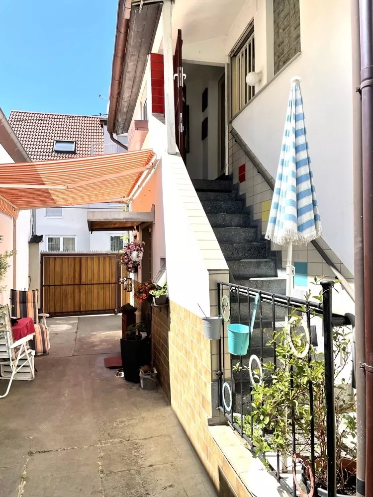 Immobilienangebot - Ludwigshafen am Rhein / Oggersheim - Alle - Einfamilienhaus mit Nebengebäuden und kleinem Garten