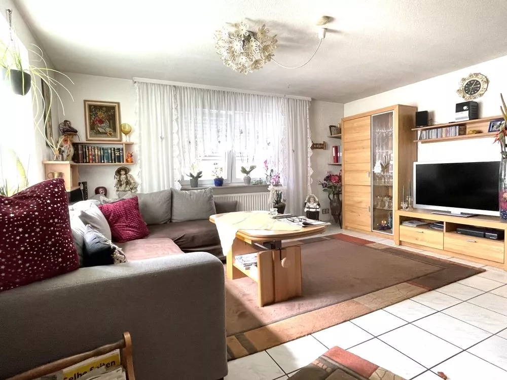 Immobilienangebot - Ludwigshafen am Rhein / Oggersheim - Alle - Einfamilienhaus mit Nebengebäuden und kleinem Garten