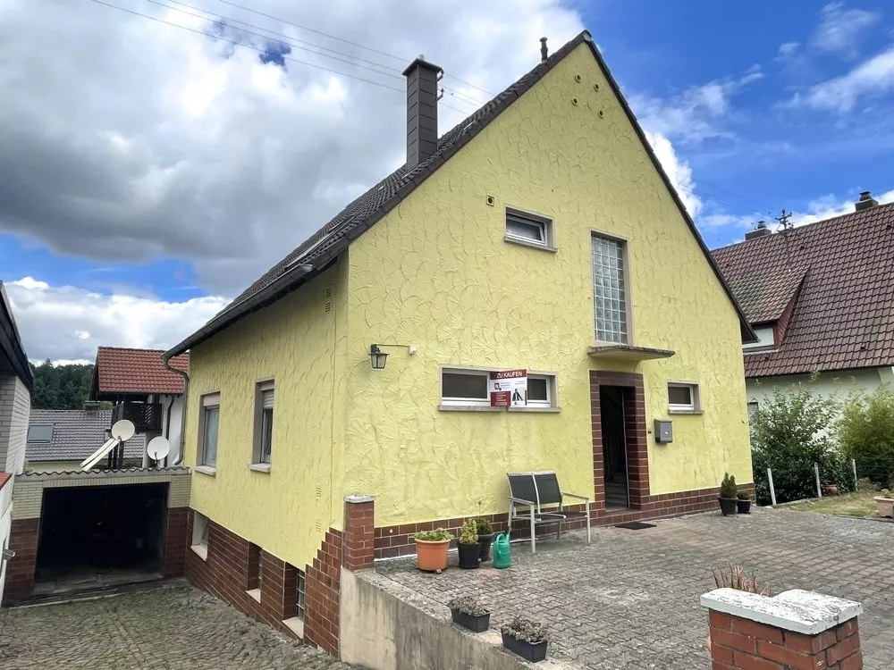 Immobilienangebot - Hochspeyer - Alle - 360°-Rundgang, unser Service für Sie - Sanierungsbedürftiges Einfamilienhaus mit Garage