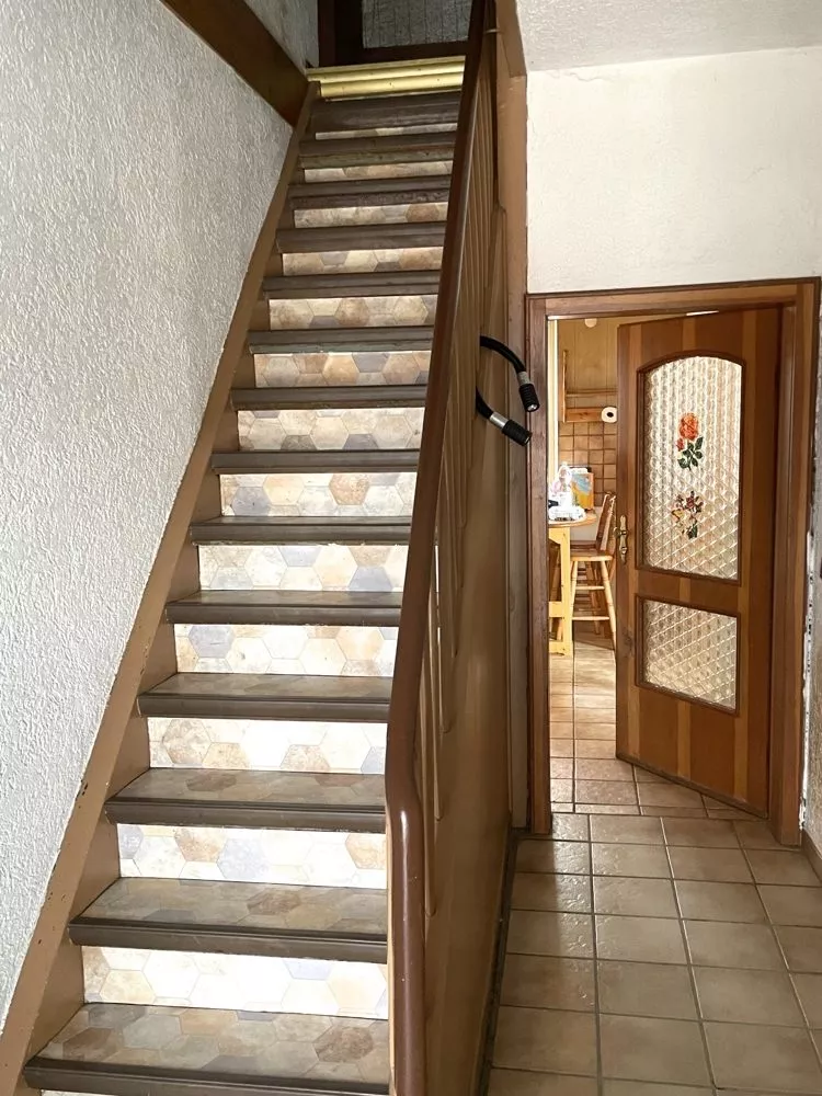 Immobilienangebot - Mehlingen - Alle - Sehr interessante Kapitalanlage - 2-3 Familienhaus mit Lagerhalle und sehr großem Grundstück