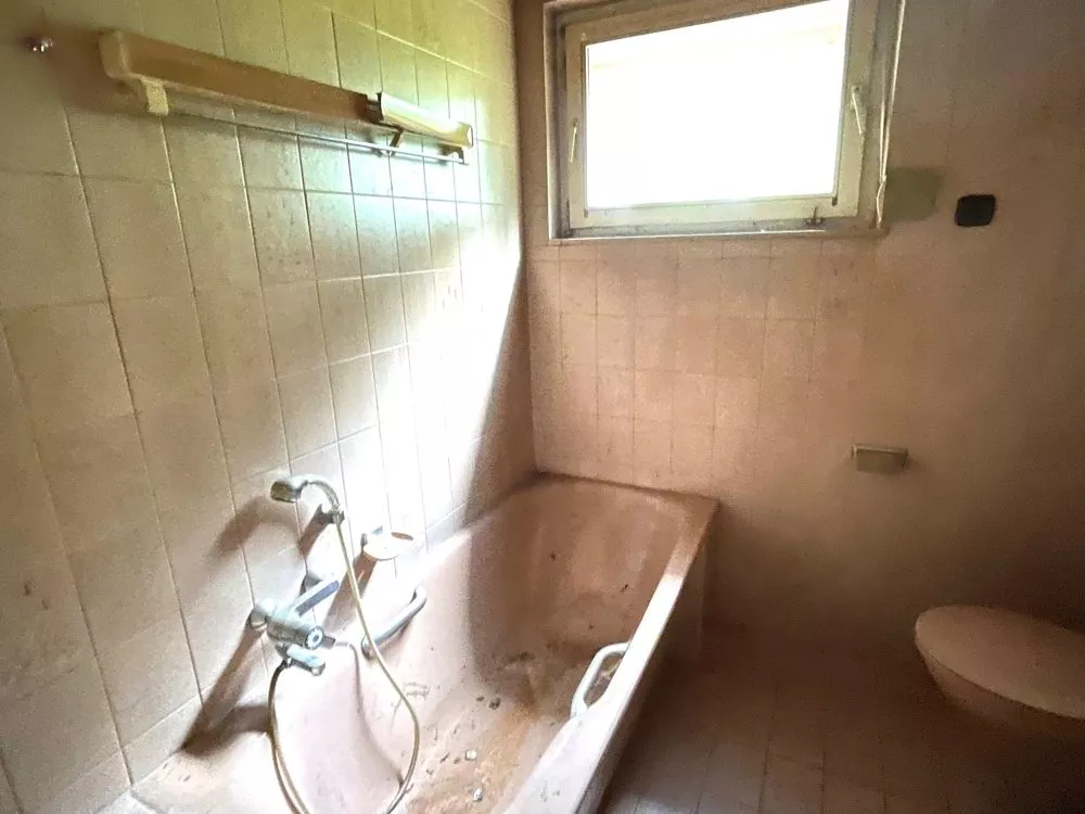 Immobilienangebot - Winnweiler - Alle - 360° Tour, unser Service für Sie - sanierungsbedürftiges Einfamilienhaus mit viel Potential