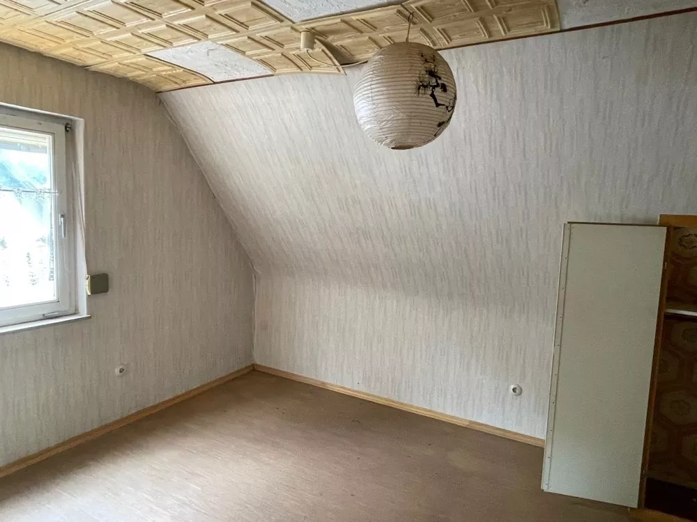 Immobilienangebot - Winnweiler - Alle - 360° Tour, unser Service für Sie - sanierungsbedürftiges Einfamilienhaus mit viel Potential