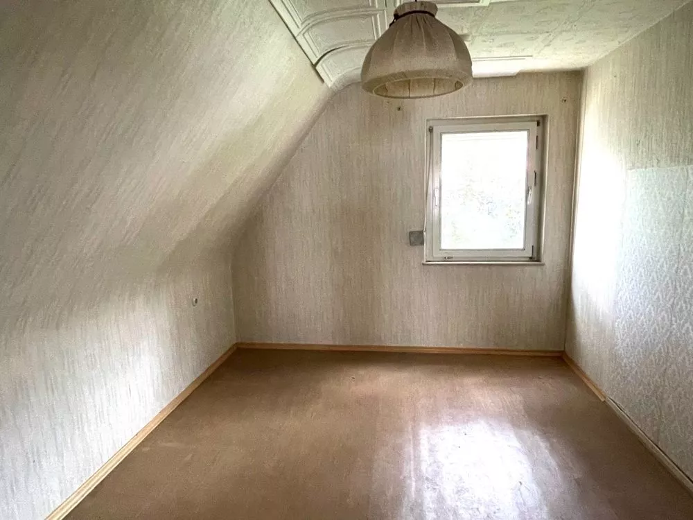 Immobilienangebot - Winnweiler - Alle - 360° Tour, unser Service für Sie - sanierungsbedürftiges Einfamilienhaus mit viel Potential