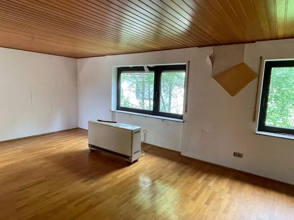 Immobilienangebot - Winnweiler - Alle - 360° Tour, unser Service für Sie - sanierungsbedürftiges Einfamilienhaus mit viel Potential