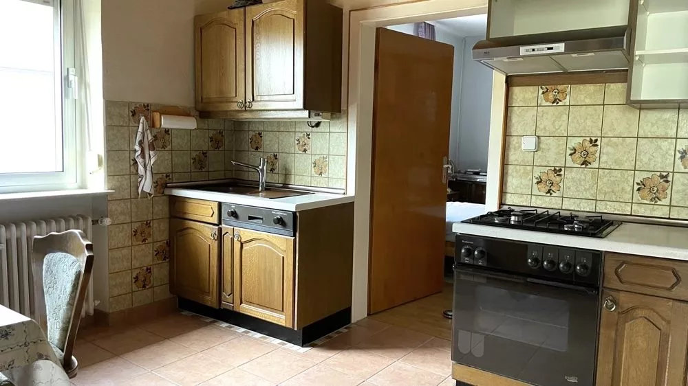 Immobilienangebot - Enkenbach-Alsenborn - Alle - 360°-Rundgang, unser Service für Sie - freistehendes Einfamilienhaus mit Garage und Garten