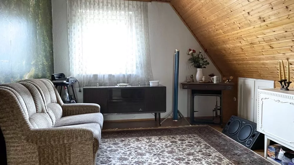 Immobilienangebot - Enkenbach-Alsenborn - Alle - 360°-Rundgang, unser Service für Sie - freistehendes Einfamilienhaus mit Garage und Garten