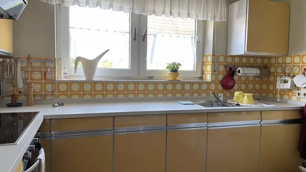 Immobilienangebot - Kaiserslautern / Hohenecken - Alle - 360°-Rundgang, unser Service Für Sie - Sehr gepflegte Doppelhaushälfte mit Garage und kleinem Garten