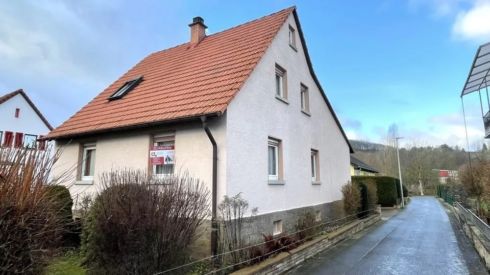 Immobilienangebot - Rockenhausen - Alle - 360°-Rundgang, unser Service Für Sie - Renovierungsbedürftiges Haus mit Garage und Garten
