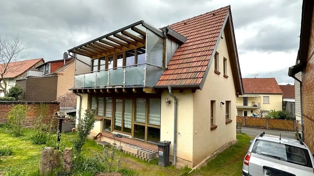 Immobilienangebot - Enkenbach-Alsenborn - Alle - Wer hier nicht zuschlägt...Einfamilienhaus mit Nebengebäude und kleinem Garten in Waldrandlage