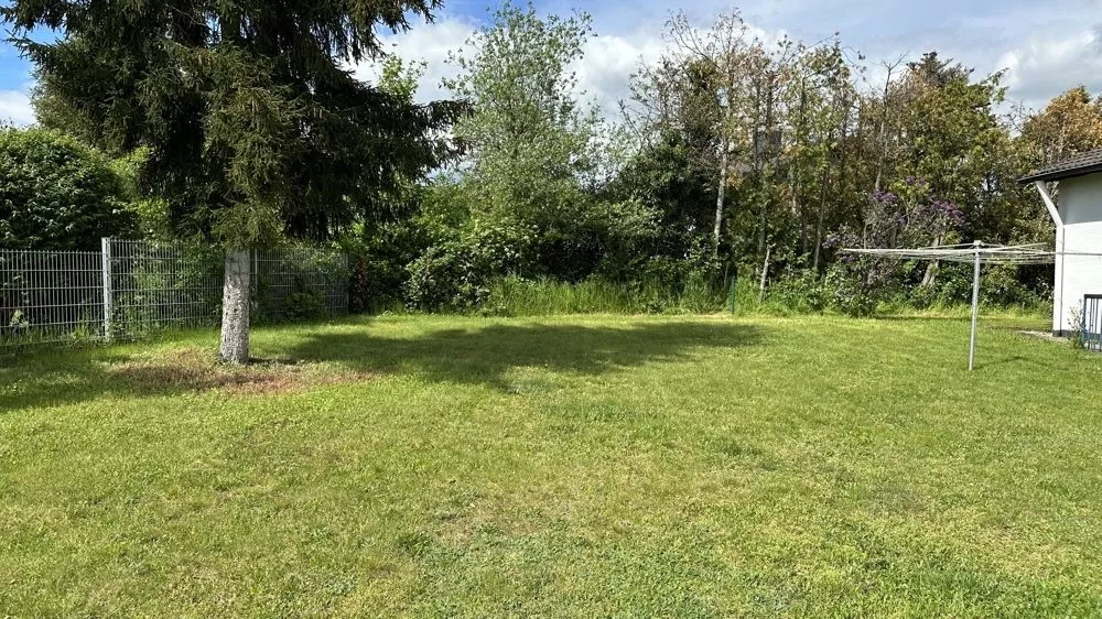 Immobilienangebot - Weilerbach - Alle - Split-Level-Bungalow mit großzügigem Grundstück und 2 Garagen