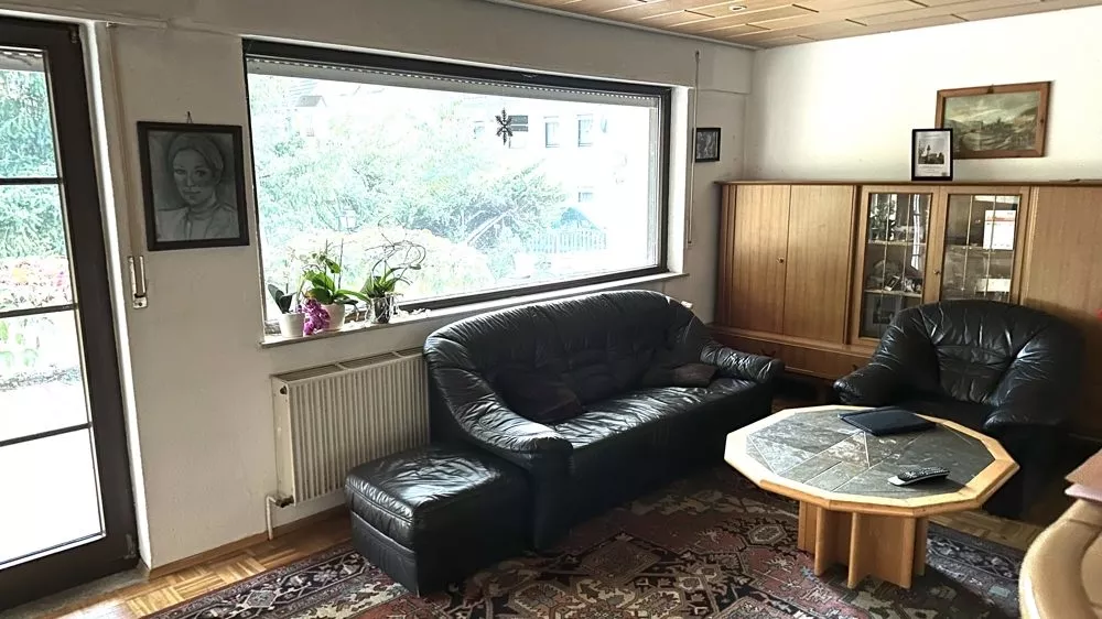 Immobilienangebot - Neuhemsbach - Alle - Renovierungsbedürftiges 2-Familienhaus mit großem Grundstück