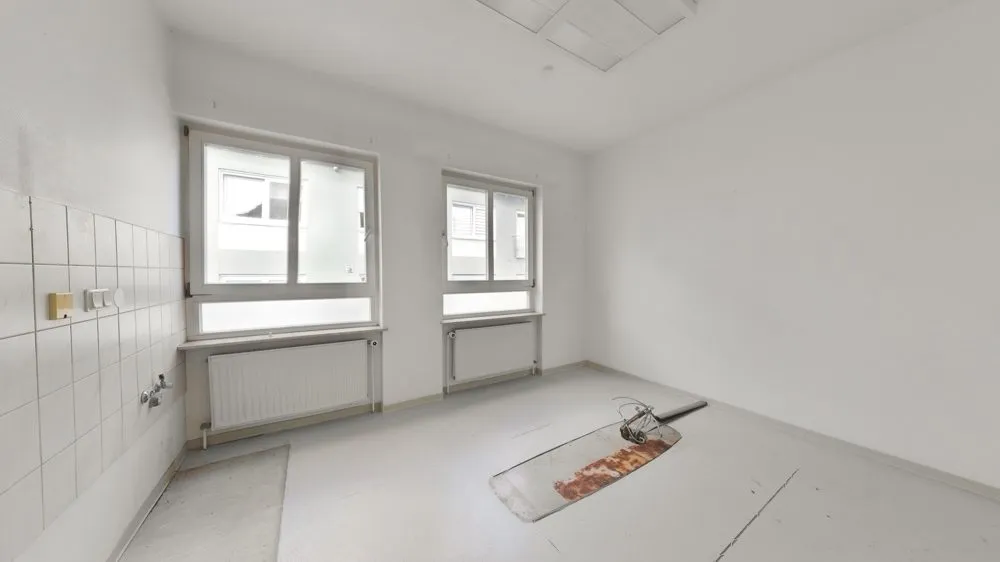 Immobilienangebot - Rockenhausen - Alle - Großzügige 4-Zimmerwohnung im Zentrum Rockenhausens nach Umbau einer Arztpraxis