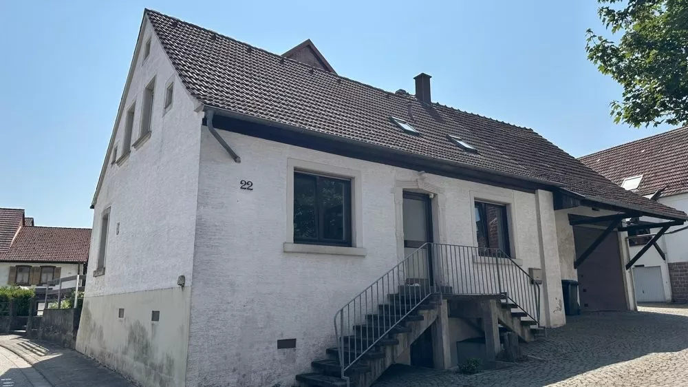 Immobilienangebot - Jettenbach - Alle - Platz im Überfluss - Zwei Häuser, vier Garagen, eine Scheune und ein großes Grundstück