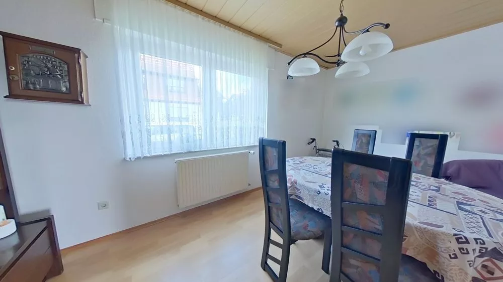 Immobilienangebot - Enkenbach-Alsenborn - Alle - Eine Vielzahl an Nutzungsmöglichkeiten - 1-2-Familienhaus mit Baugrundstück in zweiter Reihe
