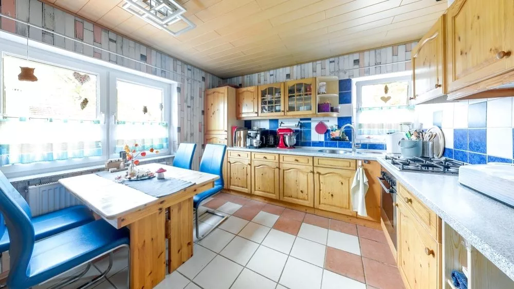 Immobilienangebot - Enkenbach-Alsenborn - Alle - Teilvermietetes Zweifamilienhaus am Mühlberg ohne Innensanierungsstau