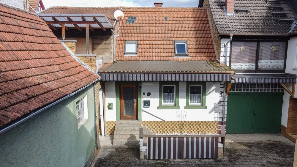 Immobilienangebot - Rockenhausen - Alle - Renovierungsbedürftiges Einfamilienhaus in zentraler Lage von Rockenhausen