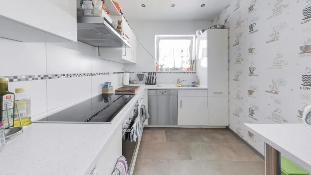 Immobilienangebot - Kirkel - Alle - Topgepflegt und attraktiv gelegen - Zweifamilienhaus mit tollem Garten, 2 Garagen und Nebengebäude