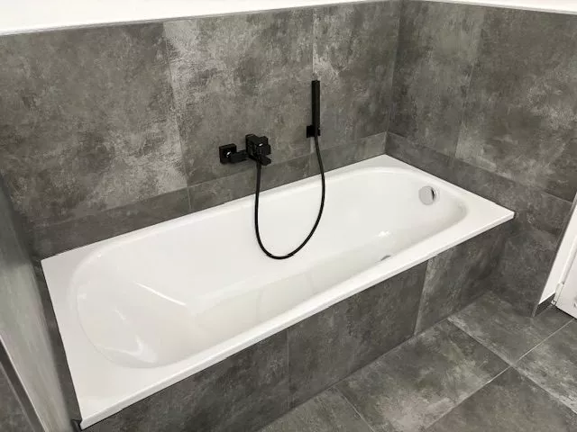 Immobilienangebot - Wartenberg-Rohrbach - Alle - Architektonisch ansprechendes Reihenendhaus in Split-Level Bauweise