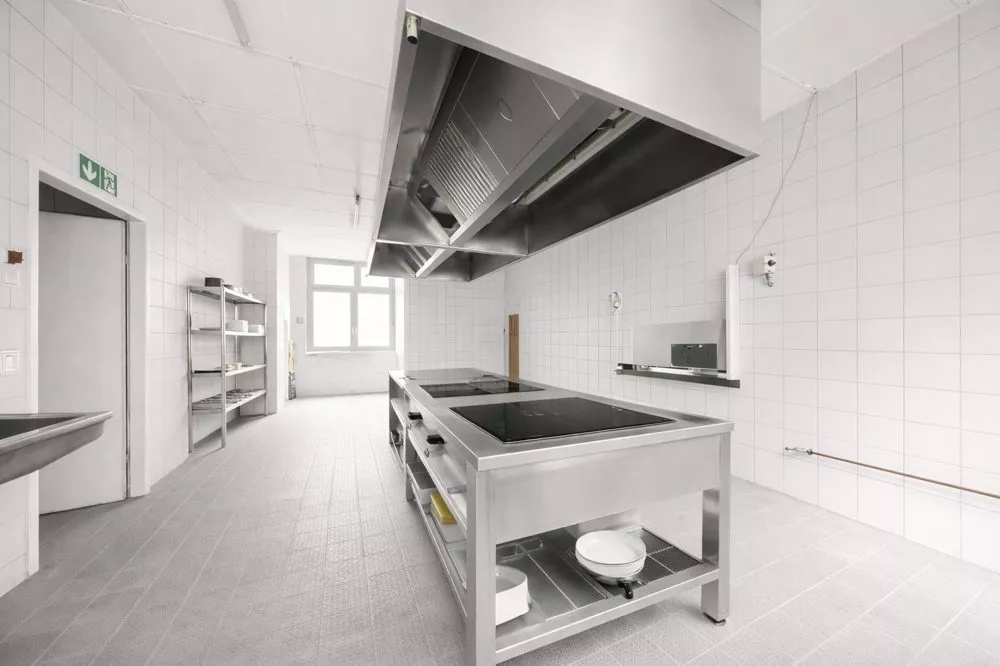 Immobilienangebot - Kaiserslautern - Alle - Vielseitige Gewerbefläche mit großem Hauptbereich – 323 m² für flexible Nutzungskonzepte