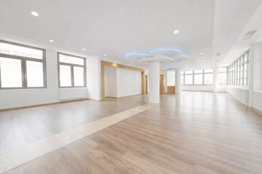 Immobilienangebot - Kaiserslautern - Alle - Vielseitige Gewerbefläche mit großem Hauptbereich – 323 m² für flexible Nutzungskonzepte