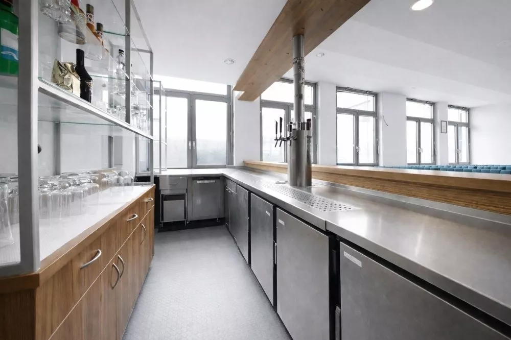 Immobilienangebot - Kaiserslautern - Alle - Vielseitige Gewerbefläche mit großem Hauptbereich – 323 m² für flexible Nutzungskonzepte
