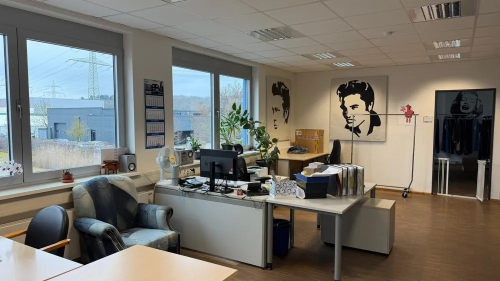 Immobilienangebot - Kaiserslautern - Alle - Moderne Gewerbehalle mit Bürobereich und Nebengebäude im Industriegebiet IG-Nord