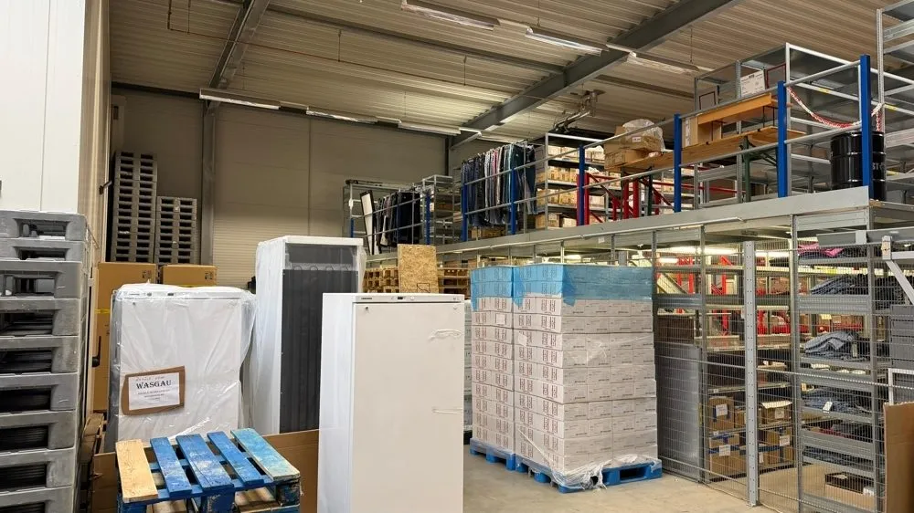 Immobilienangebot - Kaiserslautern - Alle - Moderne Gewerbehalle mit Bürobereich und Nebengebäude im Industriegebiet IG-Nord