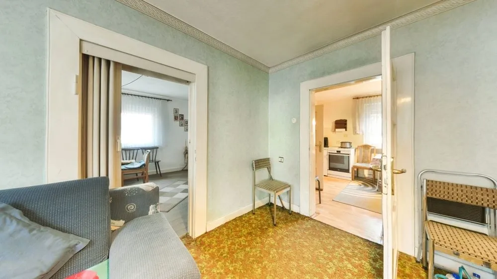 Immobilienangebot - Kaiserslautern / Mölschbach - Alle - Verkauf im digitalen Bieterverfahren - Sanierungsbedürftiges Haus in KL-Mölschbach