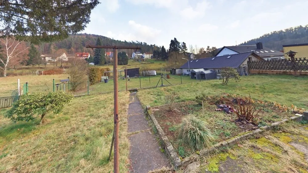 Immobilienangebot - Kaiserslautern / Mölschbach - Alle - Verkauf im digitalen Bieterverfahren - Sanierungsbedürftiges Haus in KL-Mölschbach
