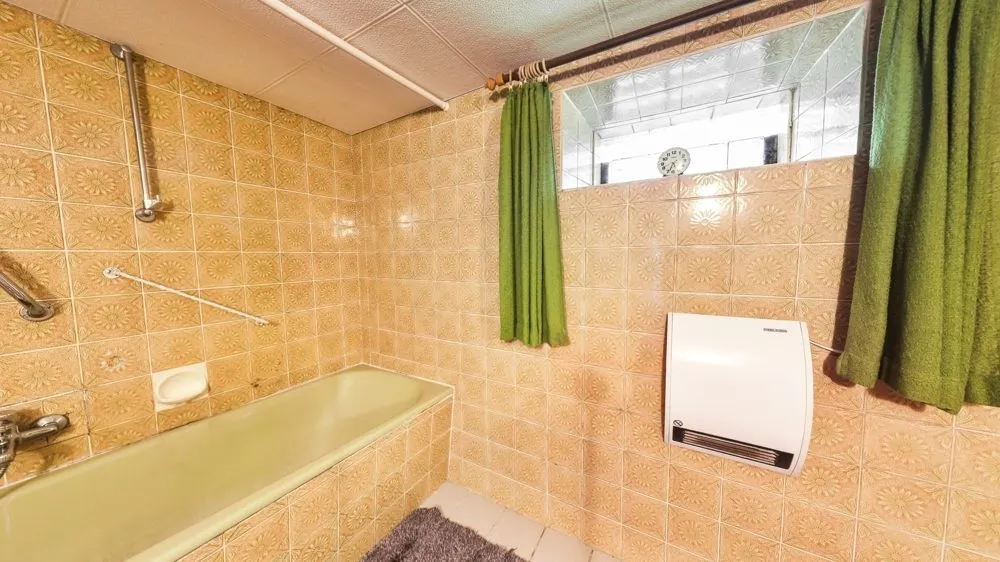 Immobilienangebot - Kaiserslautern / Mölschbach - Alle - Verkauf im digitalen Bieterverfahren - Sanierungsbedürftiges Haus in KL-Mölschbach