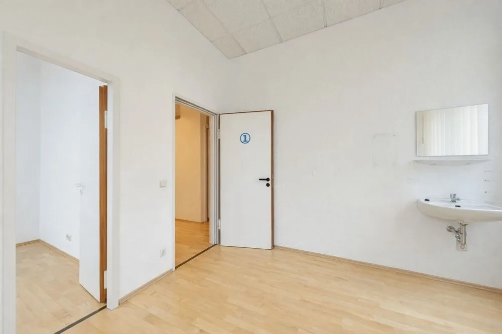 Immobilienangebot - Kaiserslautern - Alle - Attraktive Praxisfläche - zentral und vielseitig nutzbar