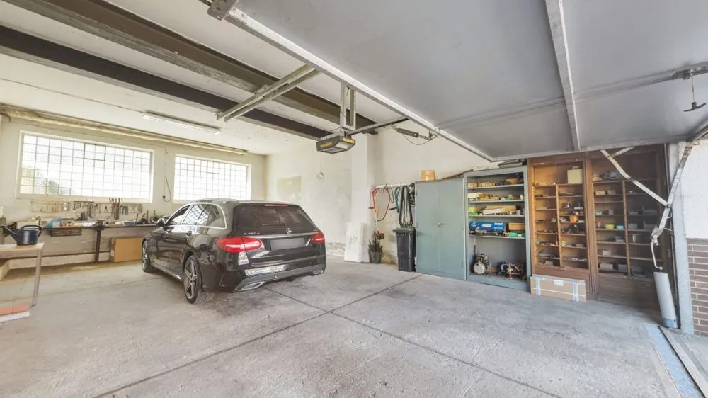 Immobilienangebot - Eßweiler - Alle - Großzügiges Ein- bis Zweifamilienhaus mit Garten, XXL-Garage und Ausbaureserve