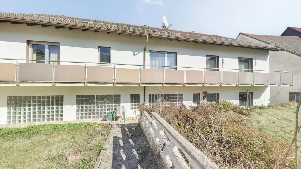 Immobilienangebot - Eßweiler - Alle - Großzügiges Ein- bis Zweifamilienhaus mit Garten, XXL-Garage und Ausbaureserve