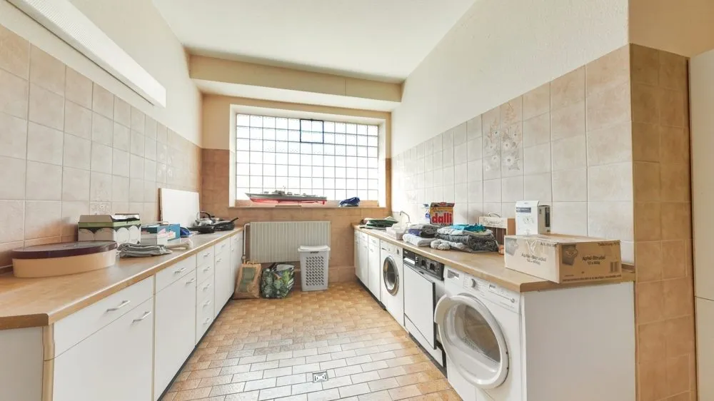 Immobilienangebot - Eßweiler - Alle - Großzügiges Ein- bis Zweifamilienhaus mit Garten, XXL-Garage und Ausbaureserve