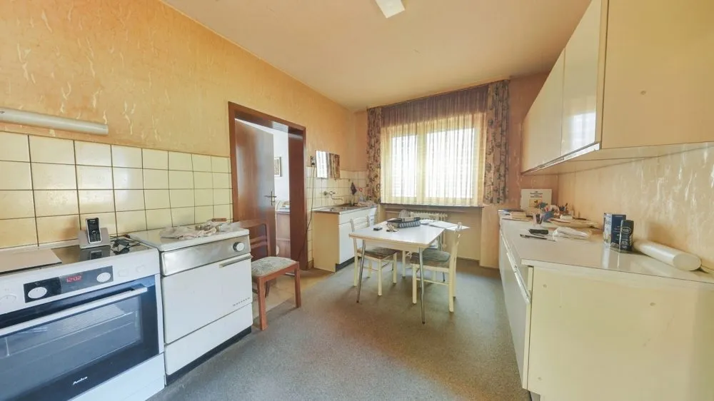 Immobilienangebot - Eßweiler - Alle - Großzügiges Ein- bis Zweifamilienhaus mit Garten, XXL-Garage und Ausbaureserve