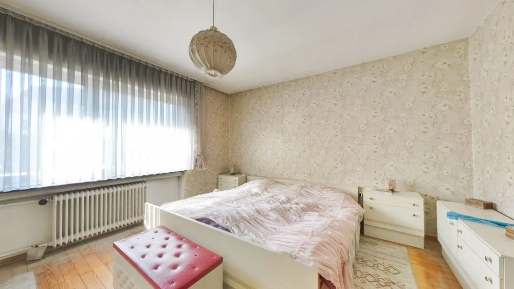 Immobilienangebot - Eßweiler - Alle - Großzügiges Ein- bis Zweifamilienhaus mit Garten, XXL-Garage und Ausbaureserve