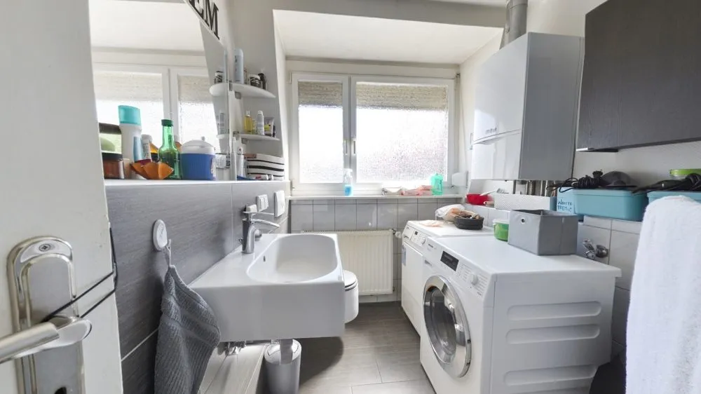 Immobilienangebot - Saarbrücken - Alle - Neuer Preis - Altbau-Dachgeschosswohnung mit Balkon im schönen Sankt Arnual