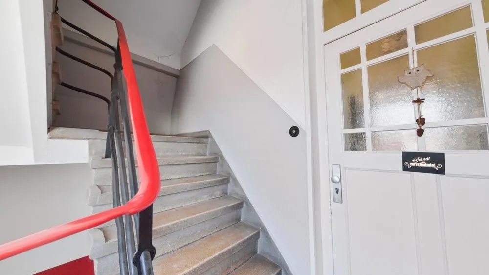 Immobilienangebot - Saarbrücken - Alle - Neuer Preis - Altbau-Dachgeschosswohnung mit Balkon im schönen Sankt Arnual