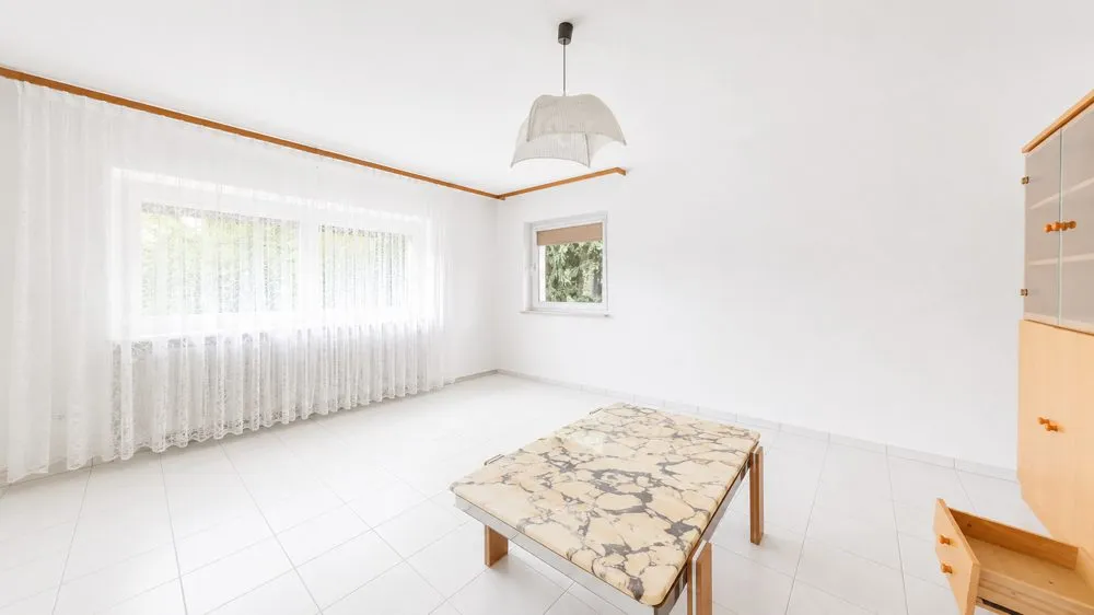Immobilienangebot - Rothselberg - Alle - Renovierungsbedürftiges Einfamilienhaus auf einem über 5000 m² großen Grundstück