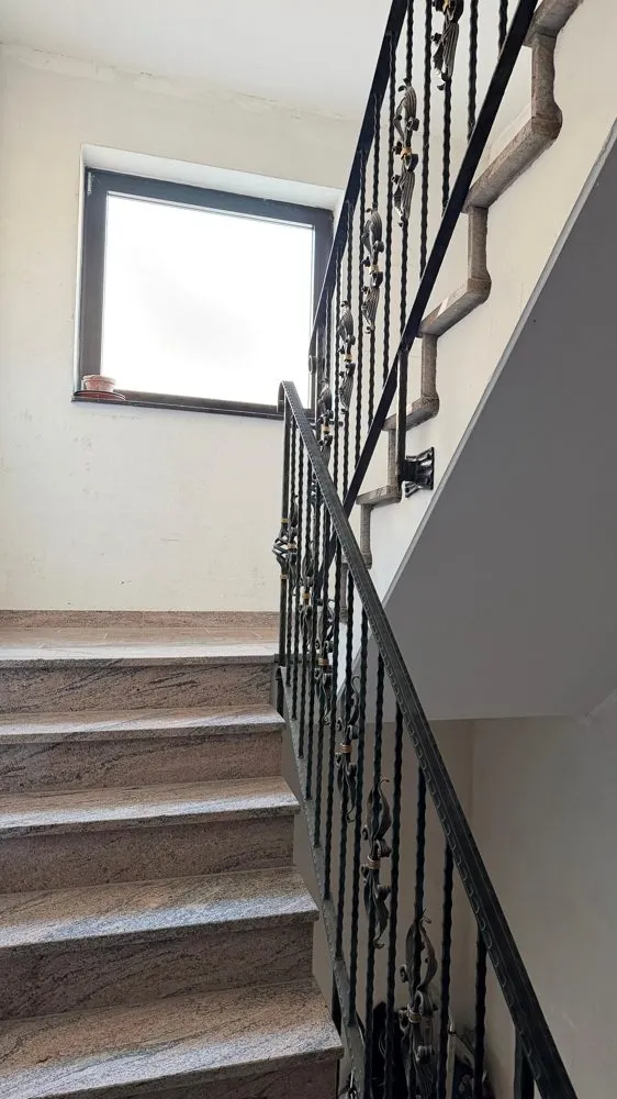 Immobilienangebot - Kaiserslautern - Alle - Großes Einfamilienhaus mit 2 Garagen auf dem Kotten