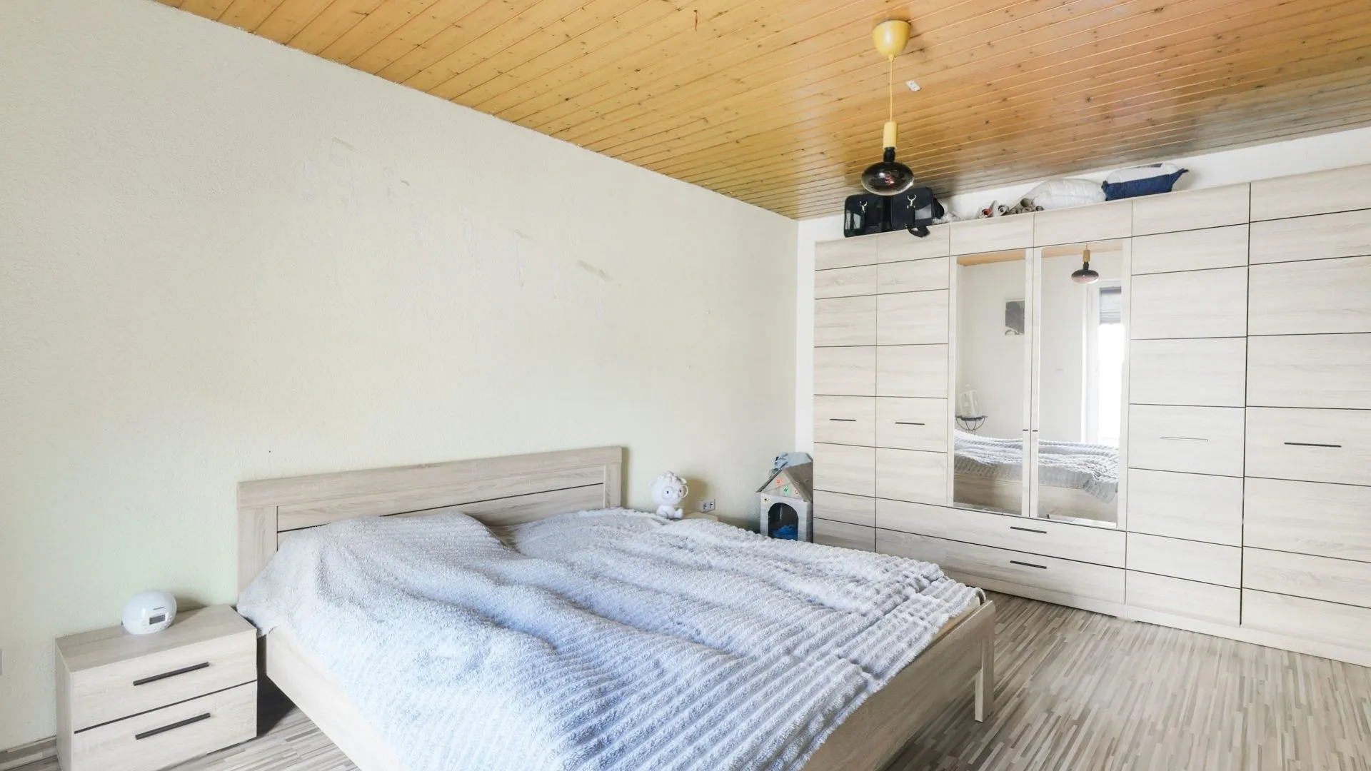 Immobilienangebot - Gries - Alle - Großes Haus, kleiner Preis - Doppelhaushälfte mit Garten und Carport auf angrenzendem Grundstück