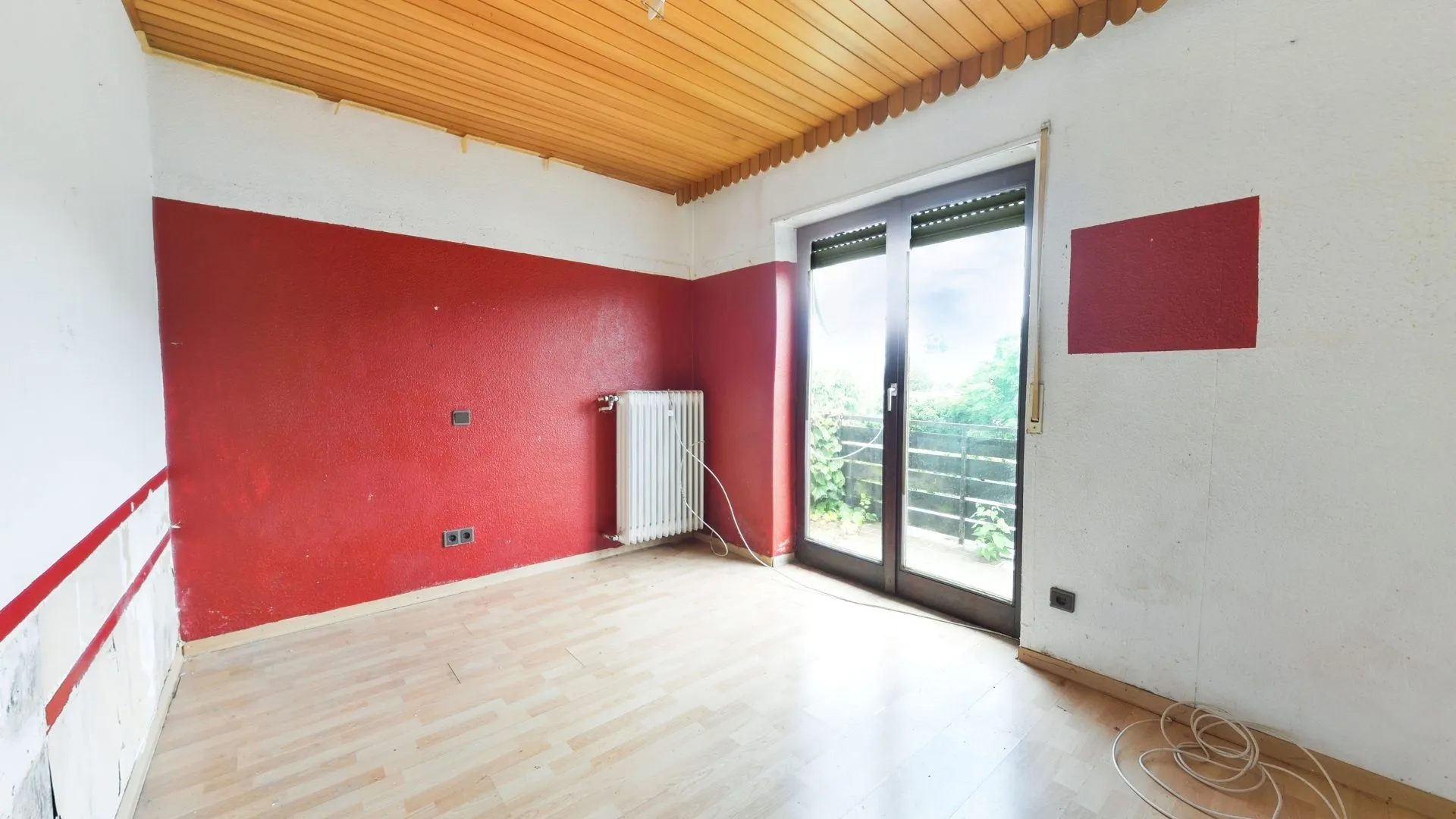 Immobilienangebot - Lohnsfeld - Alle - Viel Platz für meine Familie und mich - Bungalow mit Einliegerwohnung, Garage, Garten & 2 Terrassen