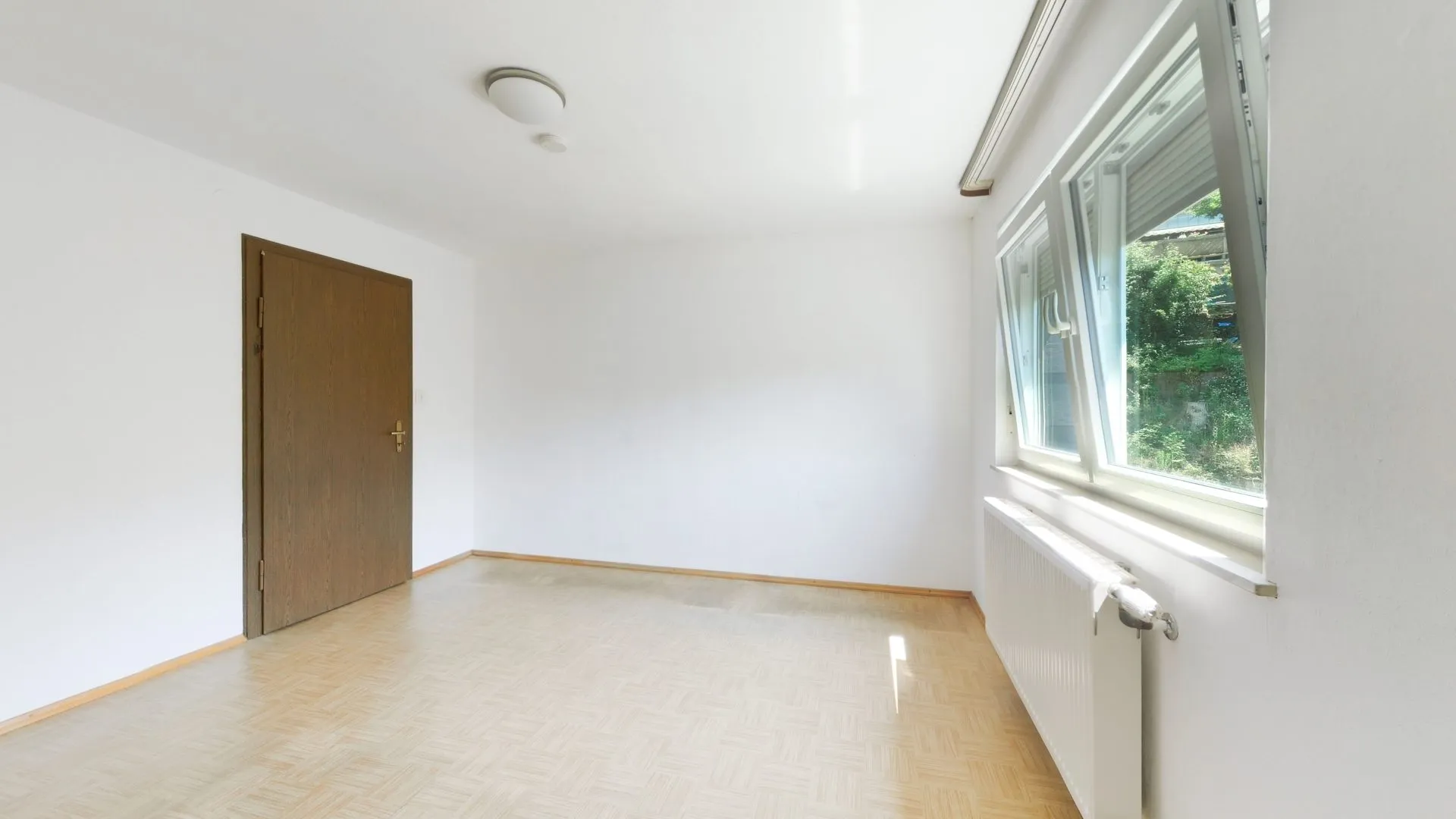 Immobilienangebot - Kaiserslautern / Mölschbach - Alle - Ruhe und Erholung pur - Kleines, aber topgepflegtes Einfamilienhaus mit großem Garten und Garage