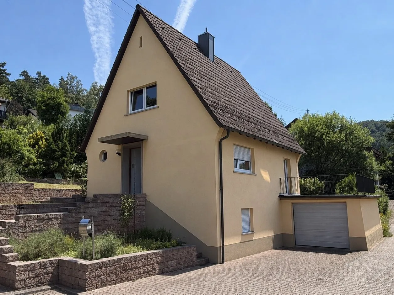 Immobilienangebot - Kaiserslautern / Mölschbach - Alle - RESERVIERT - Ruhe und Erholung pur - Kleines, aber topgepflegtes Einfamilienhaus mit großem Garten und Garage
