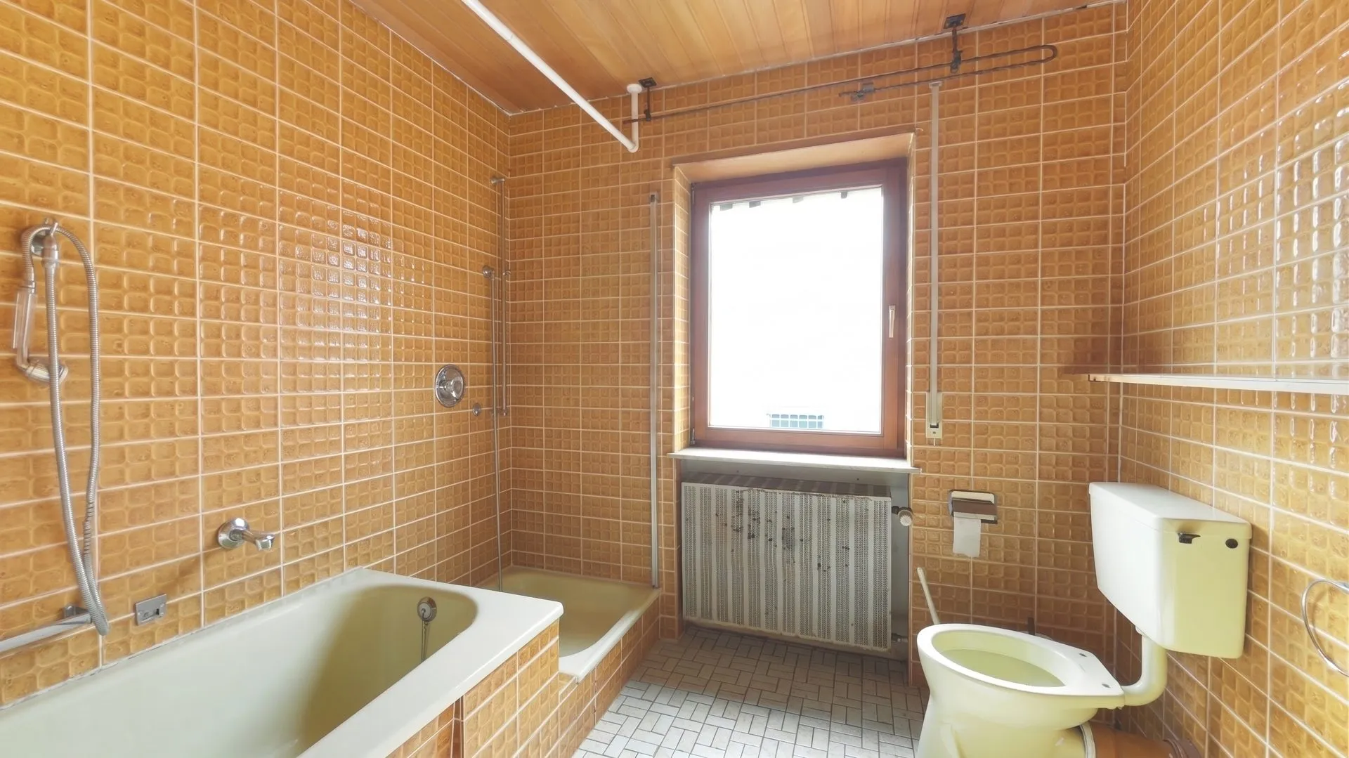Immobilienangebot - Winnweiler - Alle - Renovierungsbedürftiges Einfamilienhaus mit Einliegerwohnung und viel Potential in Bestlage